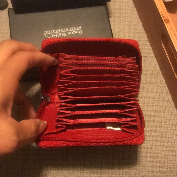 Wallet - Picture 2 of 4